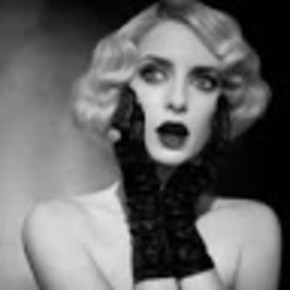 Meet your Posher, Thelma - Picture 1 of 5